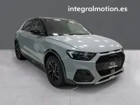 Usado Audi A1 Business 149 CV (109 kW) 2021 Gris SUV
