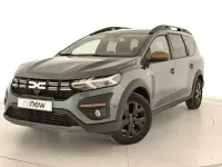 Usado Dacia Jogger Extreme 140 CV (102 kW) 2025 Verde Monovolumen