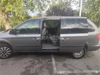 Usado Chrysler Grand Voyager 150 CV (110 kW) 2005 Gris / plata Monovolumen