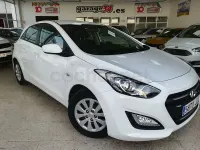 Usado Hyundai i30 100 CV (73 kW) 2016 Blanco Berlina