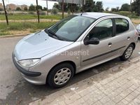 Usado Peugeot 206 75 CV (55 kW) 2005 Gris / plata Berlina
