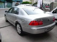 Usado VW Phaeton 225 CV (165 kW) 2006 Gris / plata Berlina