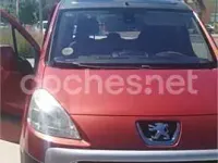 Usado Peugeot TePee Outdoor 90 CV (66 kW) 2009 Rojo Monovolumen