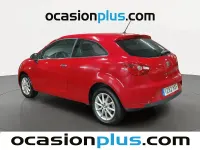 Usado Seat Ibiza Reference 85 CV (62 kW) 2014 Rojo Berlina