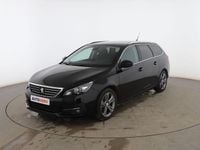 Usado Peugeot 308 Allure 130 CV (95 kW) 2018 Negro Familiar