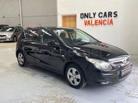 Usado Hyundai i30 Classic 109 CV (80 kW) 2010 Negro Berlina