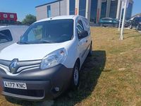Usado Renault Kangoo 90 CV (66 kW) 2018 Blanco Monovolumen