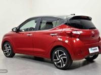 Usado Hyundai i10 84 CV (61 kW) 2021 Rojo Utilitario