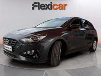 Usado Hyundai i30 111 CV (81 kW) 2022 Gris Berlina