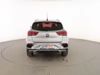 Usado MG ZS Luxury 111 CV (81 kW) 2023 Gris SUV