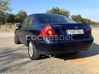 Usado Ford Mondeo Trend 125 CV (91 kW) 2001 Azul Berlina