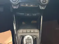 Usado Kia Stonic 100 CV (73 kW) 2024 Otro SUV