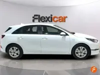 Usado Kia Ceed 136 CV (100 kW) 2023 Blanco Utilitario