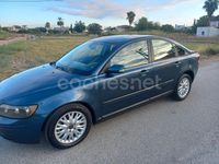 Usado Volvo S40 Momentum 136 CV (100 kW) 2004 Azul Berlina