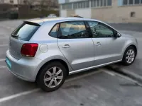 Usado VW Polo Advance 95 CV (69 kW) 2011 Gris Utilitario