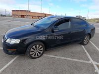 Usado VW Passat Advance 110 CV (80 kW) 2010 Negro Berlina