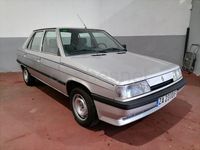 Usado Renault R9 60 CV (44 kW) 1988 Gris / plata Berlina