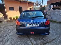 Usado Peugeot 206 70 CV (51 kW) 2003 Azul Berlina
