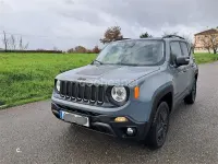 Usado Jeep Renegade 170 CV (125 kW) 2017 Gris / plata SUV