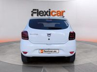 Usado Dacia Sandero Ambiance 75 CV (55 kW) 2017 Blanco Berlina