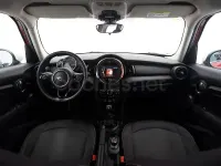 Usado Mini ONE 102 CV (75 kW) 2021 Rojo Utilitario
