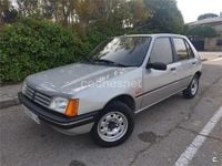 Usado Peugeot 205 GTi 85 CV (62 kW) 1986 Gris / plata Berlina