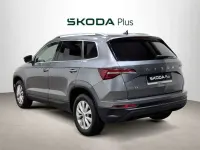 Usado Skoda Karoq Selection 150 CV (110 kW) 2024 Gris SUV