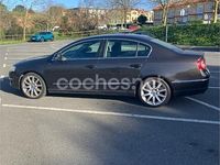 Usado VW Passat Highline 150 CV (110 kW) 2005 Marrón Berlina
