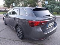 Usado Toyota Avensis Advance 143 CV (105 kW) 2015 Gris / plata Familiar