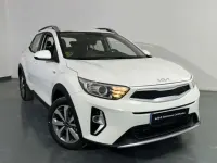 Usado Kia Stonic 77 CV (56 kW) 2025 Blanco SUV