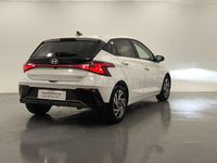 Usado Hyundai i20 100 CV (73 kW) 2025 Blanco Utilitario
