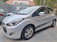 Usado Hyundai ix20 Comfort 115 CV (84 kW) 2012 Gris / plata Utilitario