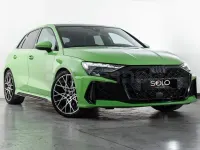 Usado Audi RS3 Ambiente 400 CV (294 kW) 2026 Verde Berlina