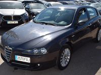 Usado Alfa Romeo 147 Distinctive 120 CV (88 kW) 2007 Negro Utilitario