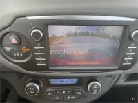 Usado Toyota Yaris Active 111 CV (81 kW) 2017 Rojo Berlina