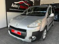 Usado Peugeot Partner Tepee Outdoor 115 CV (84 kW) 2015 Gris / plata Monovolumen