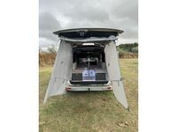 Usado Ford Grand Tourneo Connect Trend 115 CV (84 kW) 2014 Gris plata Monovolumen