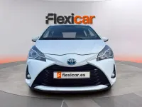 Usado Toyota Yaris Hybrid Active 116 CV (85 kW) 2021 Blanco Berlina
