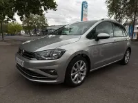 Usado VW Golf Sportsvan Advance 130 CV (95 kW) 2018 Gris / plata Monovolumen