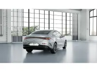 Usado Mercedes CLA220 190 CV (139 kW) 2026 Plata hightech Berlina