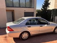 Usado Mercedes C200 Classic 102 CV (75 kW) 2002 Gris / plata Familiar