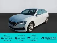 Usado Skoda Scala Ambition 95 CV (69 kW) 2023 Blanco Utilitario