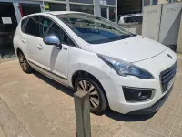 Usado Peugeot 3008 Allure 150 CV (110 kW) 2015 Blanco Familiar