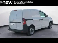Usado Renault Kangoo 95 CV (69 kW) 2025 Blanco Monovolumen