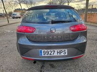 Usado Seat Leon Style 105 CV (77 kW) 2013 Gris / plata Berlina