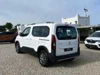 Usado Peugeot Rifter Active 102 CV (75 kW) 2022 Blanco Monovolumen