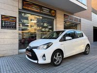 Usado Toyota Yaris Hybrid Active 100 CV (73 kW) 2015 Blanco Berlina