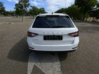 Usado Skoda Superb Ambition 200 CV (147 kW) 2022 Blanco Familiar