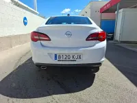 Usado Opel Astra Elegance 140 HP (102 kW) 2018 Branco Sedan