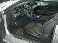 Usado Mercedes E220 AMG 194 CV (142 kW) 2018 Plateado Coupe